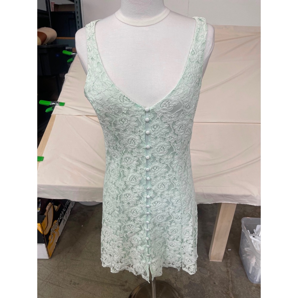 Forever 21 Mint Green Floral Lace Button Front V-Neck Sleeveless Mini Dress